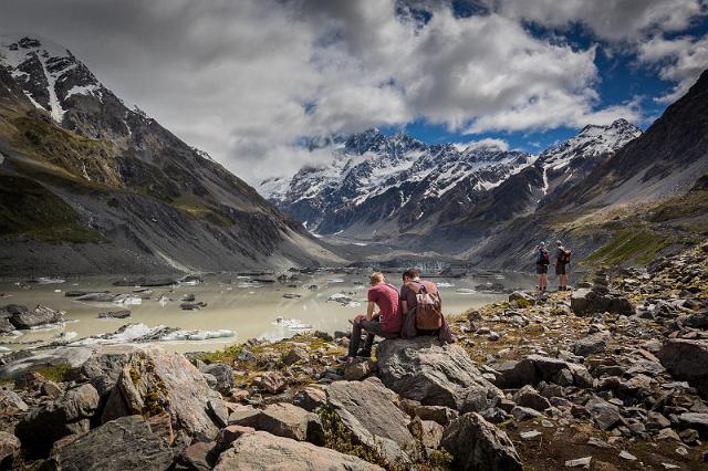 071 Mount Cook NP, Hooker Glacier Lake.jpg